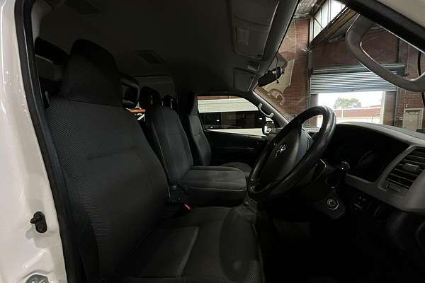 2011 Toyota Hiace Commuter TRH223R