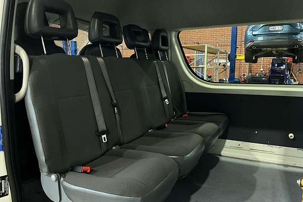 2011 Toyota Hiace Commuter TRH223R