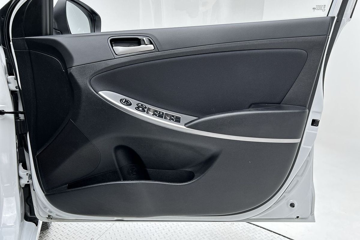 2018 Hyundai Accent Sport RB6