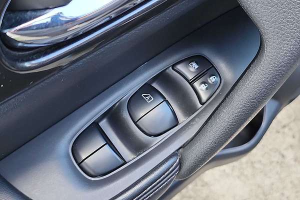 2017 Nissan Rogue SV Hybrid