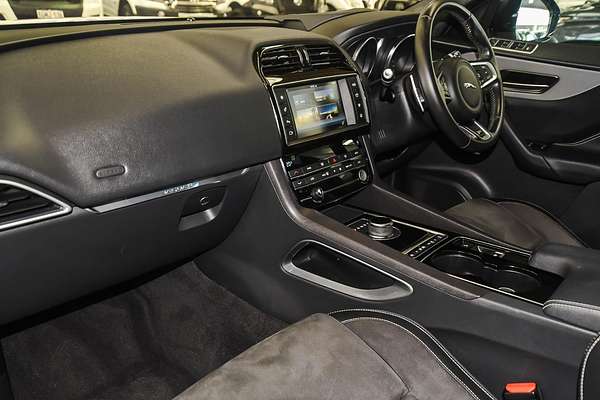 2017 Jaguar F-PACE 35t S X761