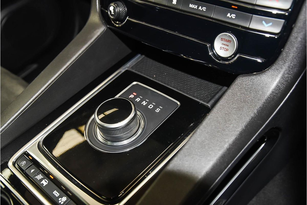 2017 Jaguar F-PACE 35t S X761