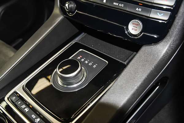 2017 Jaguar F-PACE 35t S X761