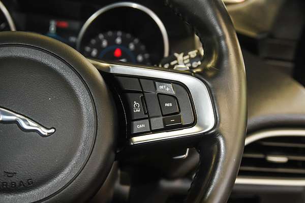 2017 Jaguar F-PACE 35t S X761