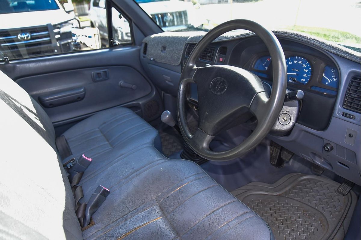 2004 Toyota Hilux RZN149R Rear Wheel Drive