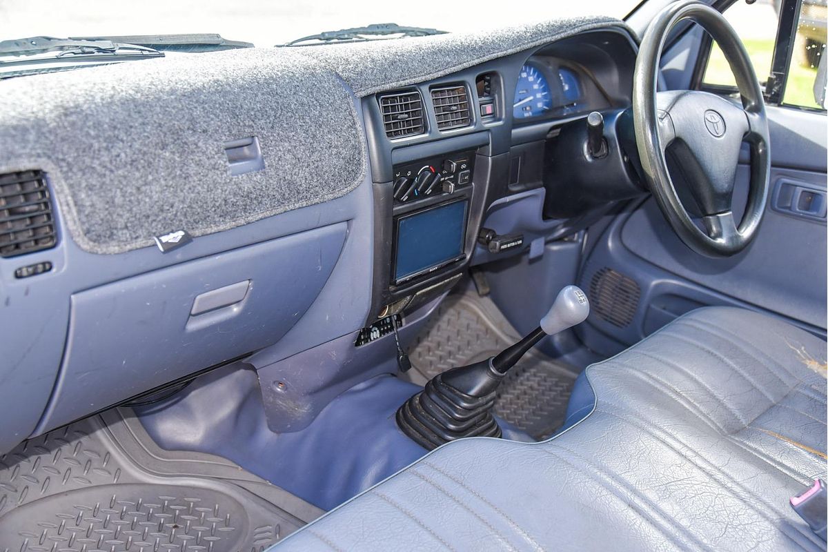 2004 Toyota Hilux RZN149R Rear Wheel Drive
