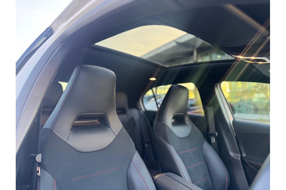 2022 Mercedes-Benz A-Class A250 V177