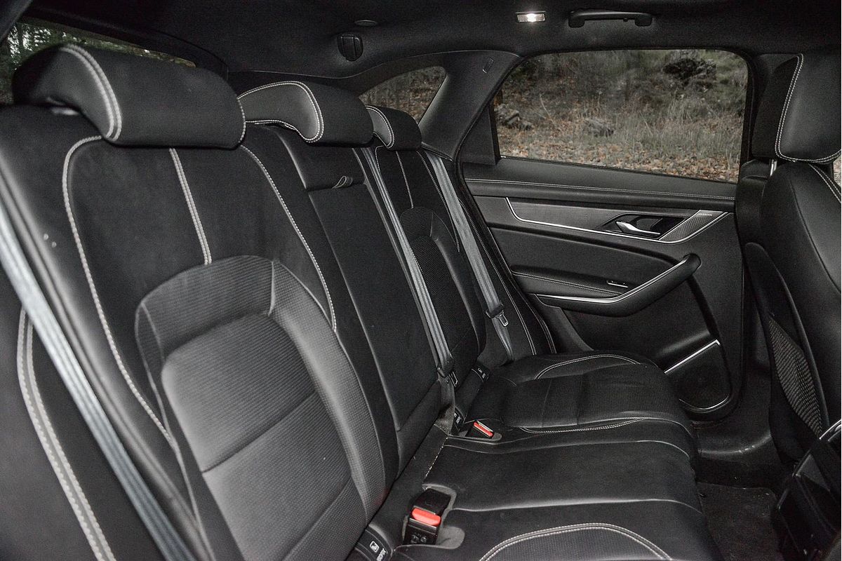 2021 Jaguar F-PACE P250 R-Dynamic SE X761