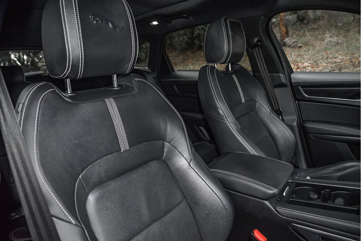 2021 Jaguar F-PACE P250 R-Dynamic SE X761