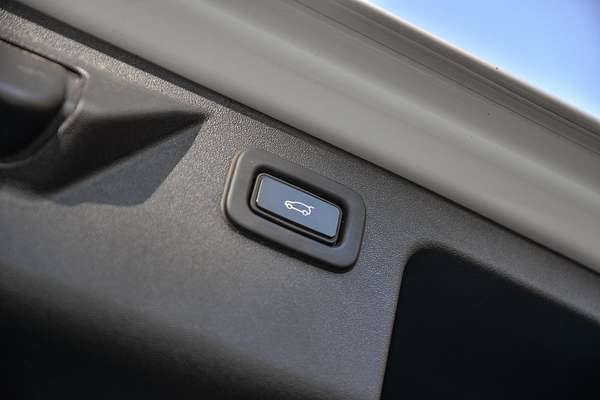 2022 Land Rover Discovery Sport D200 R-Dynamic SE L550