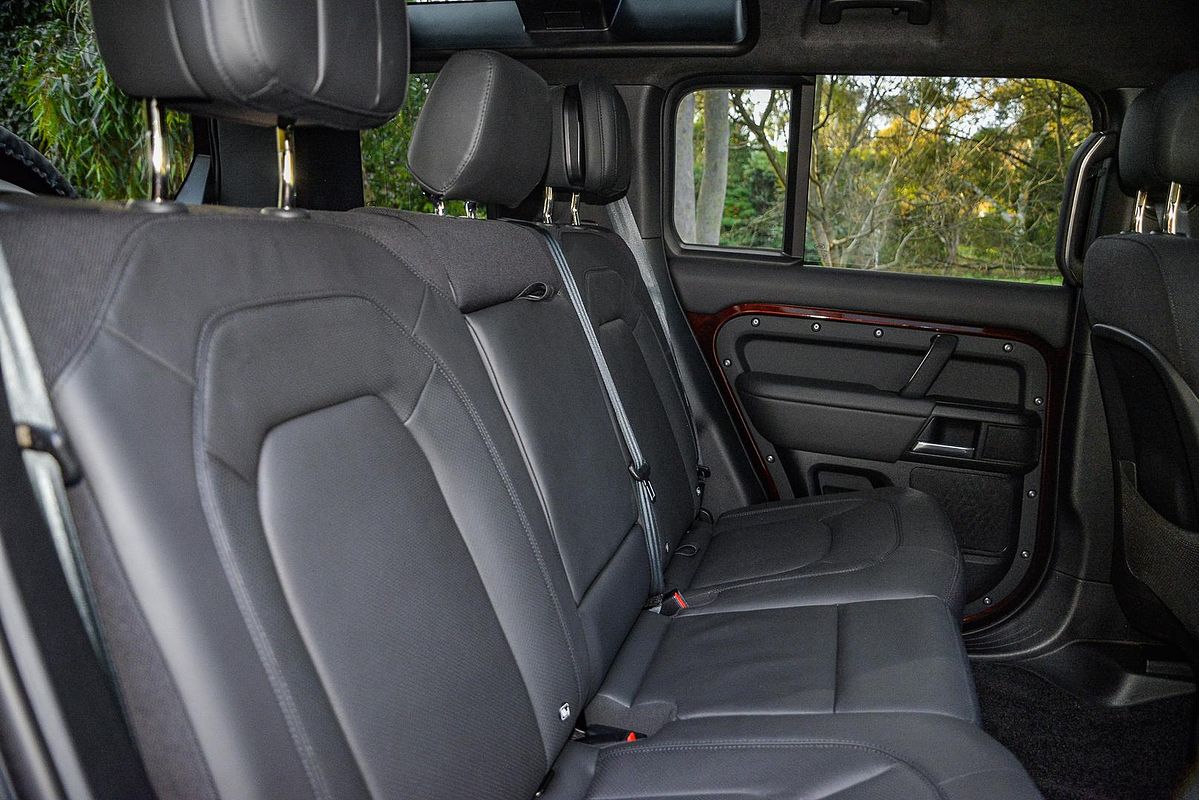 2024 Land Rover Defender 110 D350 Sedona Edition L663