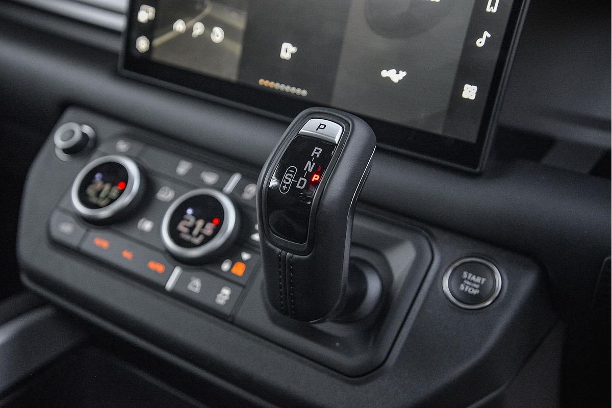 2024 Land Rover Defender 110 D350 Sedona Edition L663