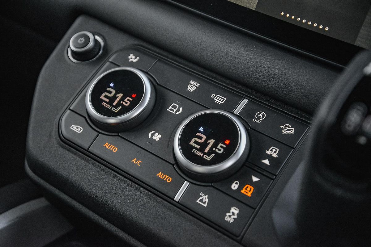 2024 Land Rover Defender 110 D350 Sedona Edition L663