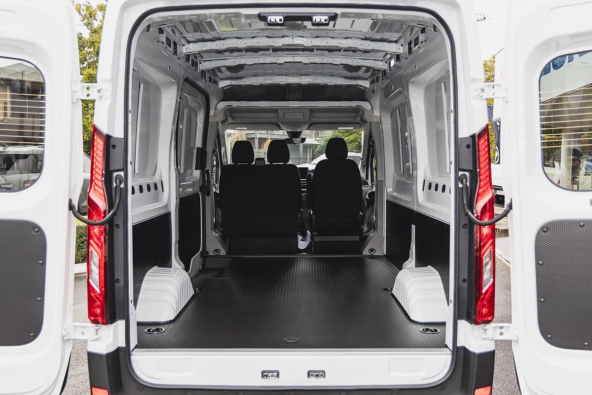 2025 LDV Deliver 9