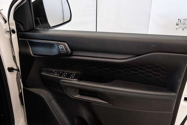 2024 Ford Everest Ambiente 2.0L
