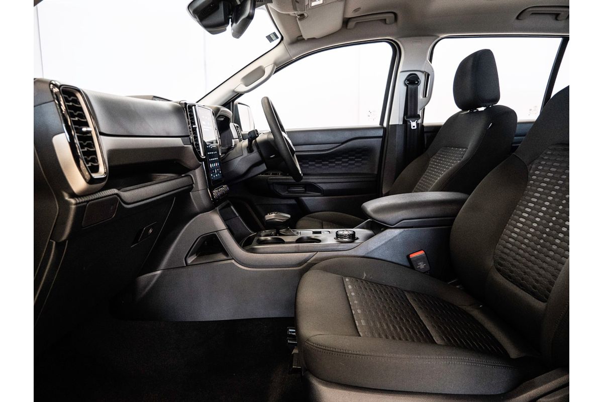 2024 Ford Everest Ambiente 2.0L