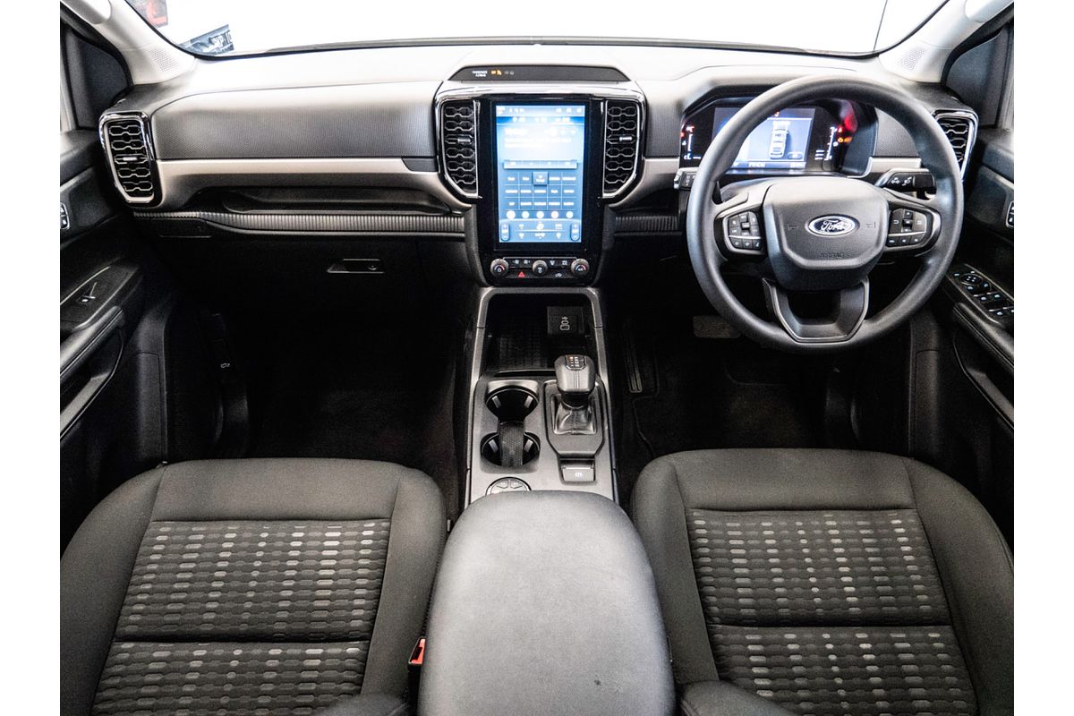 2024 Ford Everest Ambiente 2.0L