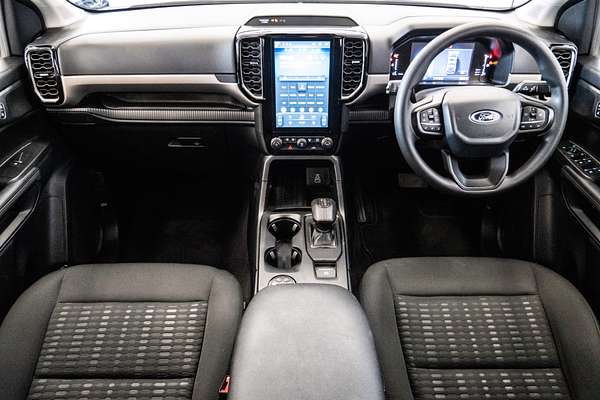 2024 Ford Everest Ambiente 2.0L