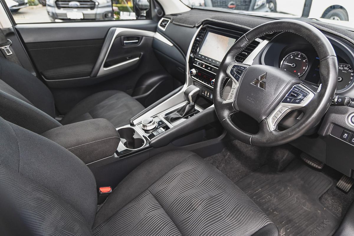 2023 Mitsubishi Pajero Sport GLS QF
