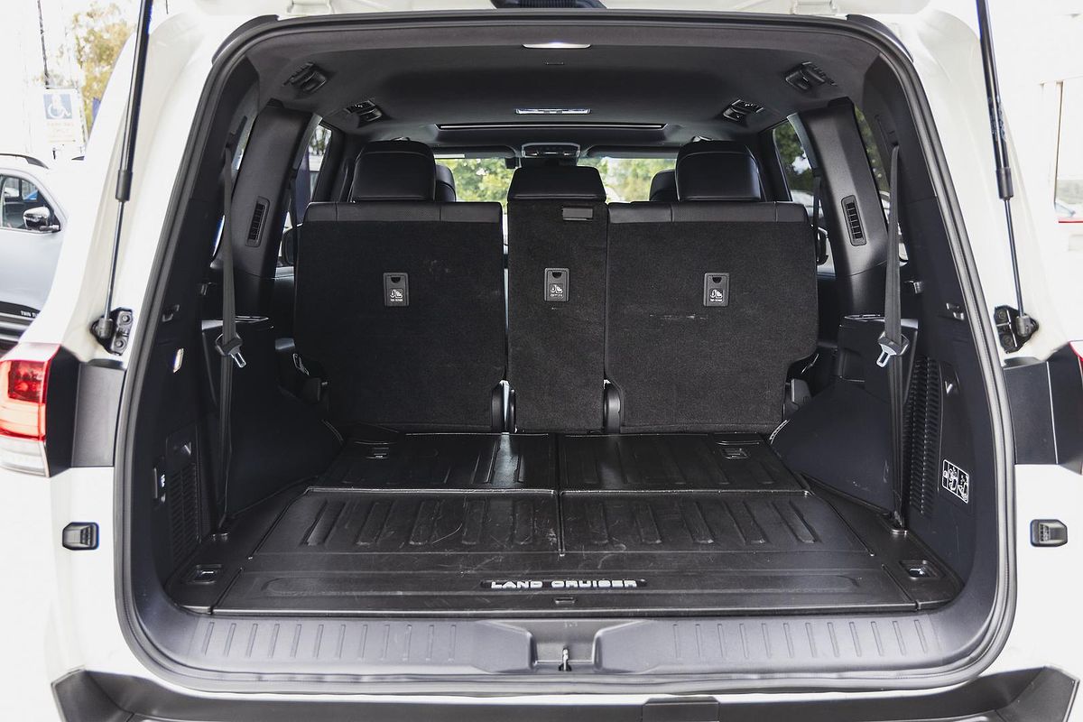 2022 Toyota Landcruiser VX FJA300R