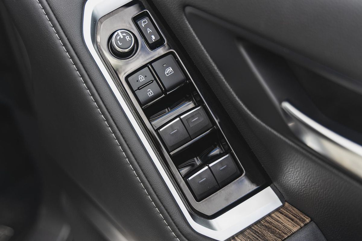 2022 Toyota Landcruiser VX FJA300R
