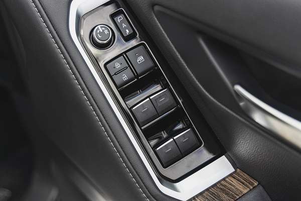 2022 Toyota Landcruiser VX FJA300R