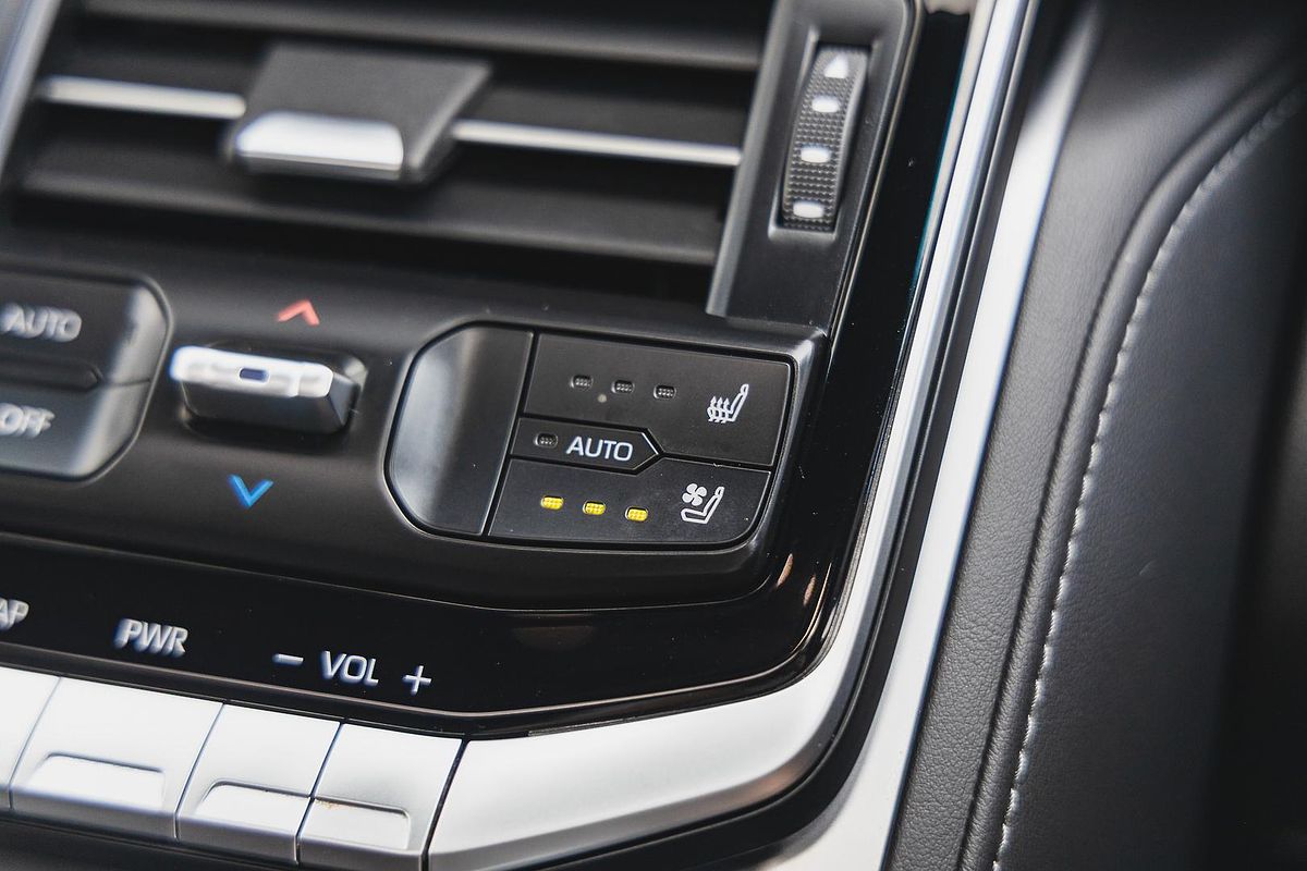 2022 Toyota Landcruiser VX FJA300R