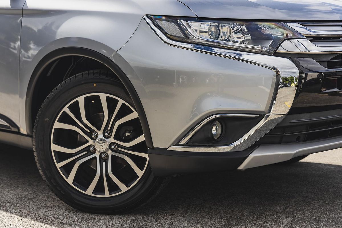 2022 Mitsubishi Outlander ES ZM