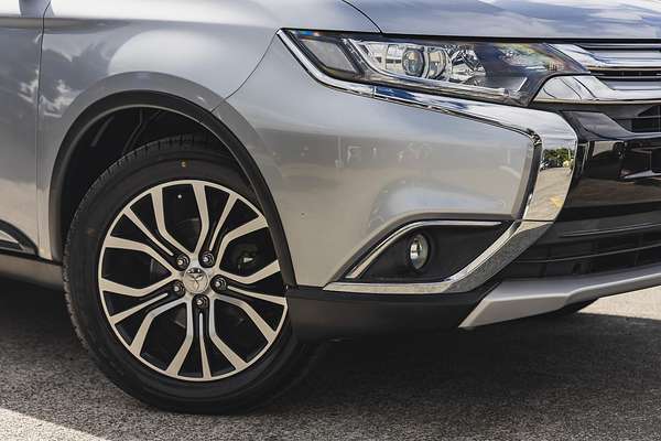 2022 Mitsubishi Outlander ES ZM