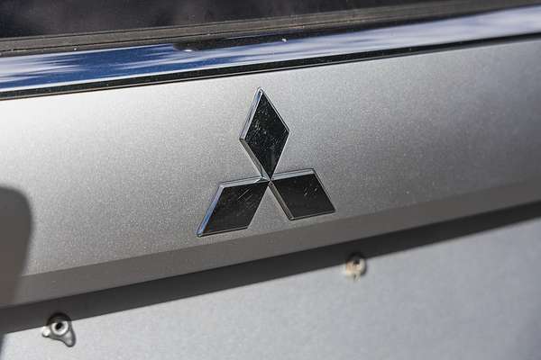 2022 Mitsubishi Outlander ES ZM