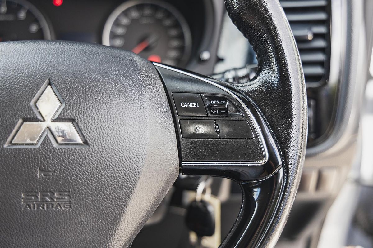 2022 Mitsubishi Outlander ES ZM