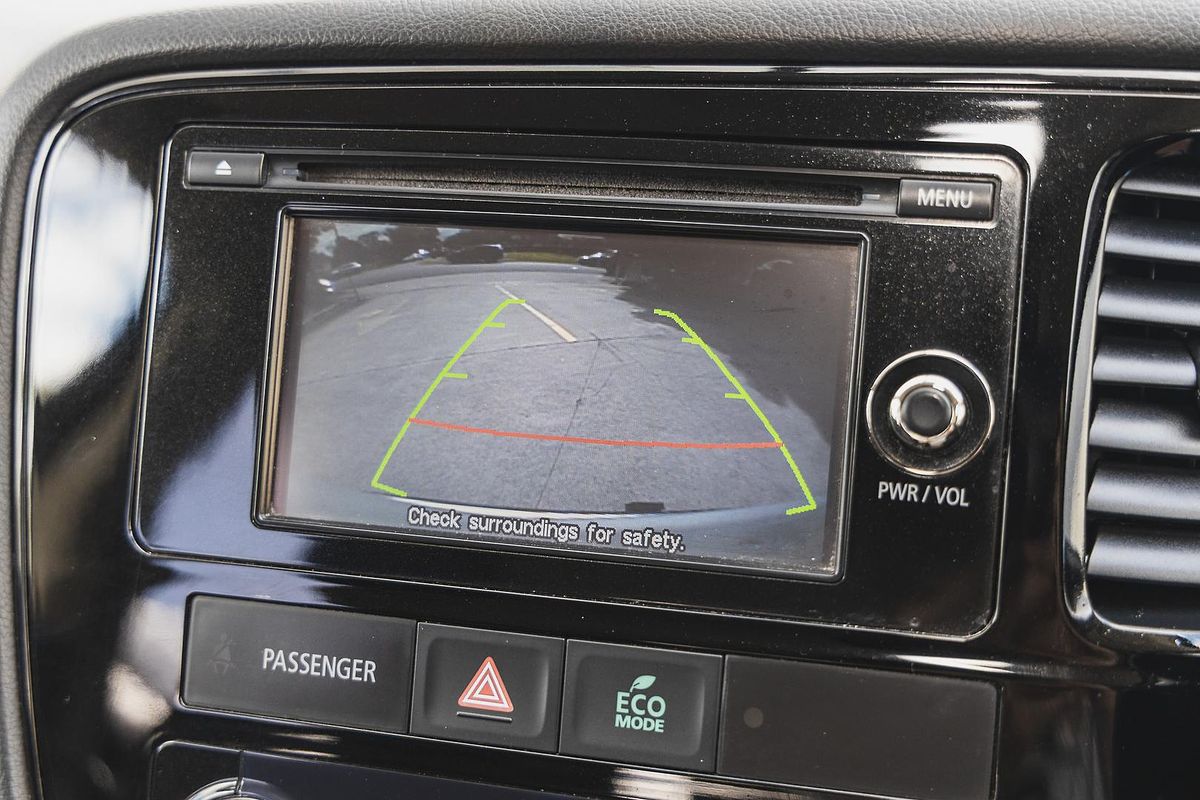 2022 Mitsubishi Outlander ES ZM