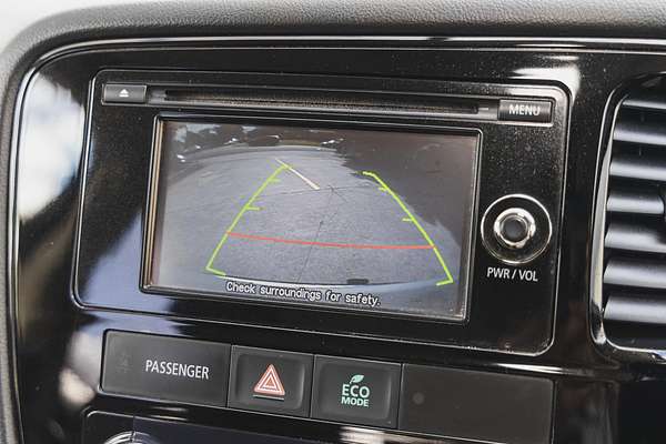 2022 Mitsubishi Outlander ES ZM
