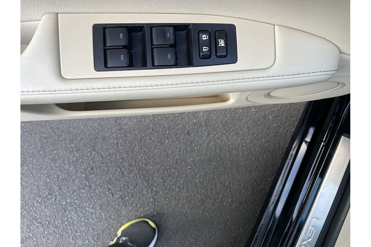 2013 Lexus ES 4dr Sdn