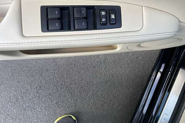 2013 Lexus ES 4dr Sdn