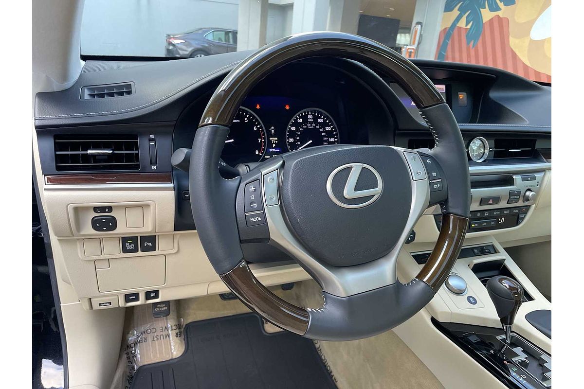2013 Lexus ES 4dr Sdn