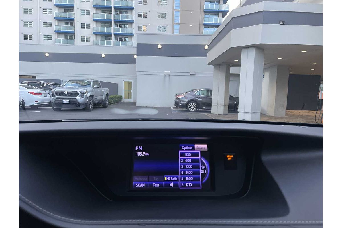 2013 Lexus ES 4dr Sdn