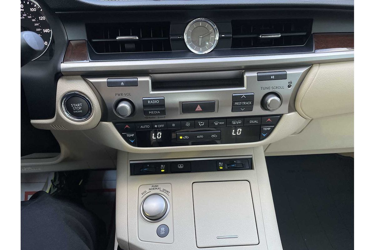 2013 Lexus ES 4dr Sdn