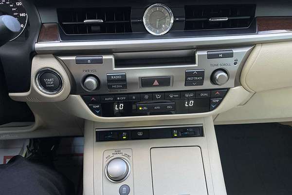 2013 Lexus ES 4dr Sdn