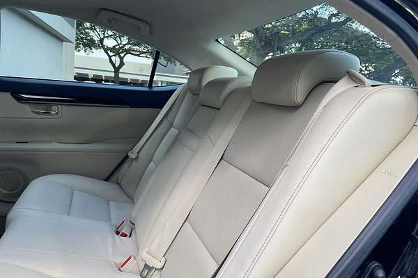 2013 Lexus ES 4dr Sdn