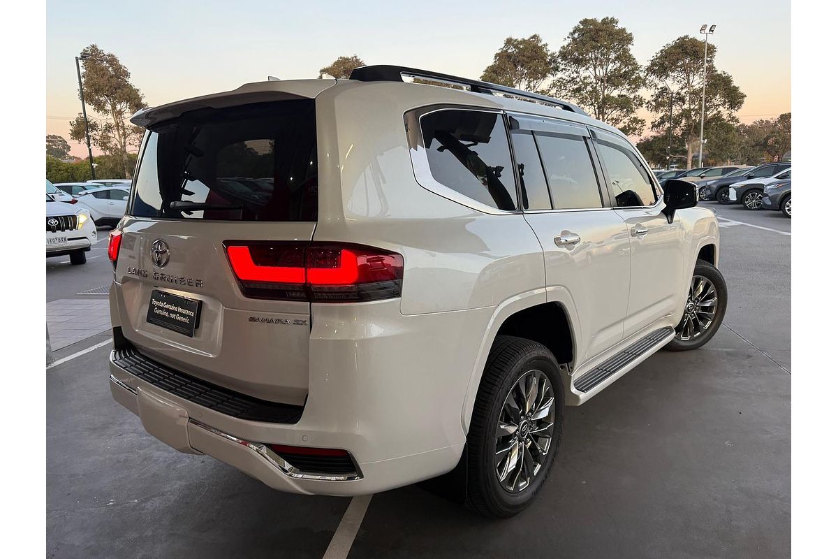 2024 Toyota Landcruiser Sahara ZX FJA300R