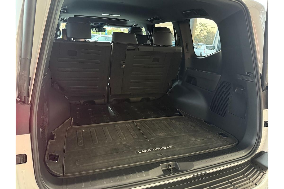 2024 Toyota Landcruiser Sahara ZX FJA300R
