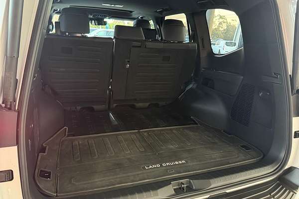 2024 Toyota Landcruiser Sahara ZX FJA300R