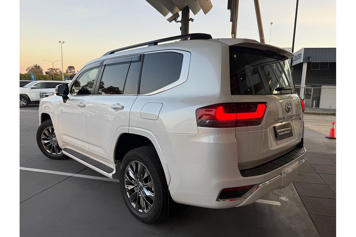 2024 Toyota Landcruiser Sahara ZX FJA300R