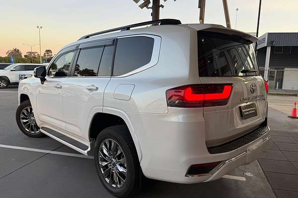 2024 Toyota Landcruiser Sahara ZX FJA300R