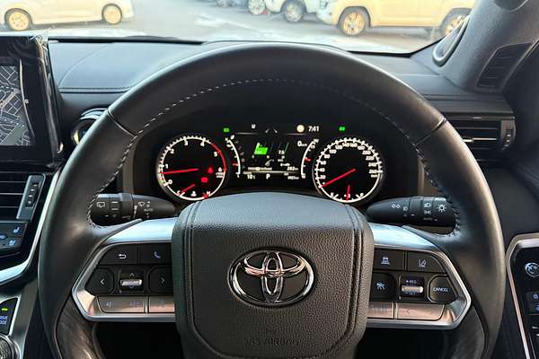 2024 Toyota Landcruiser Sahara ZX FJA300R