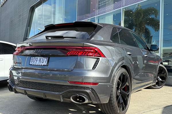 2023 Audi RS Q8 TFSI F1