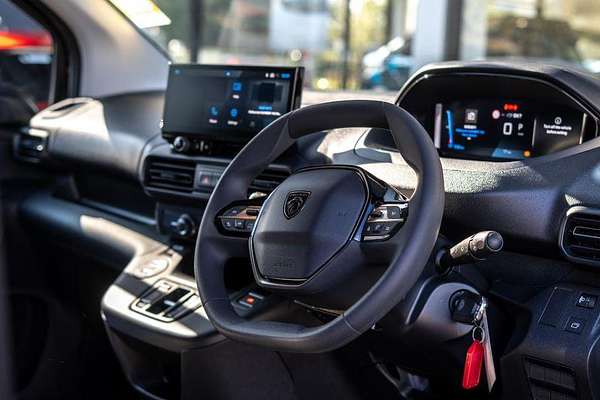 2025 Peugeot Partner Premium K9 SWB