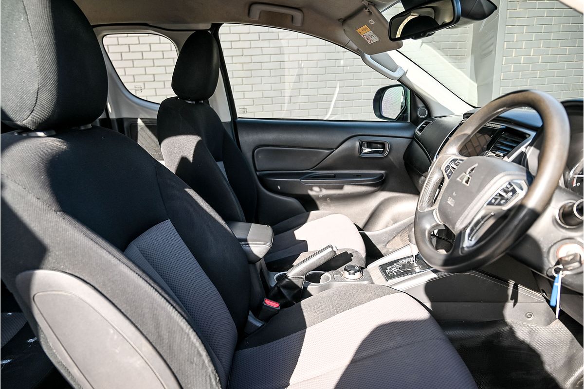 2019 Mitsubishi Triton GLX+ MR 4X4