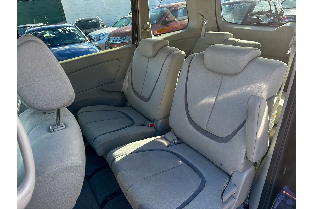 2010 Mazda BIANTE